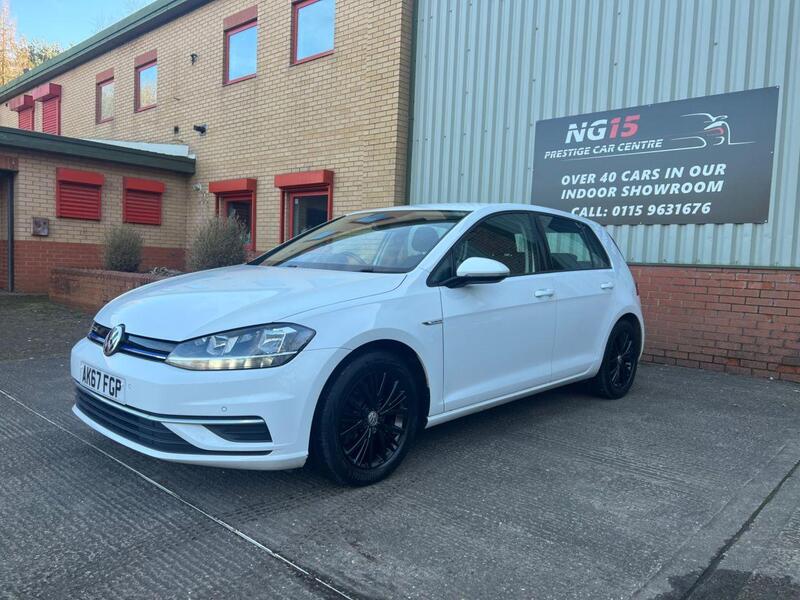 Volkswagen Golf view 4
