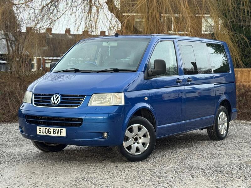 Volkswagen Transporter view 2