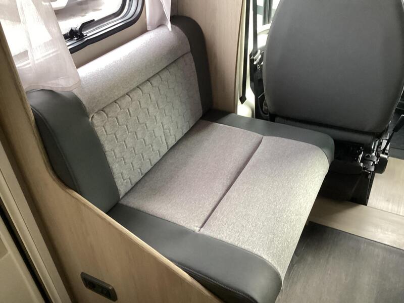 Auto-Trail Expedition C71 — image 49