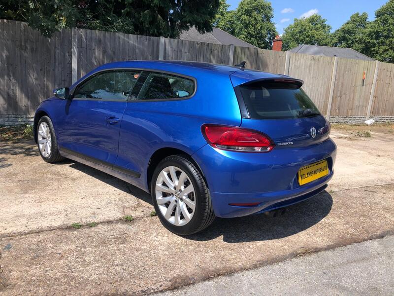 Volkswagen Scirocco view 3
