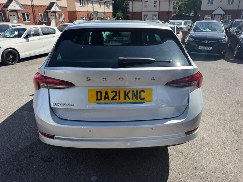 Skoda Octavia view 6