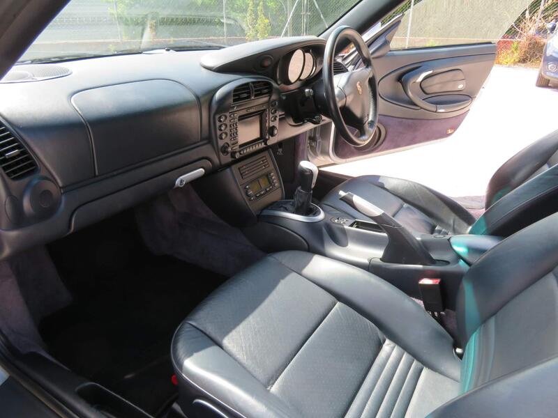 Porsche 911 view 10