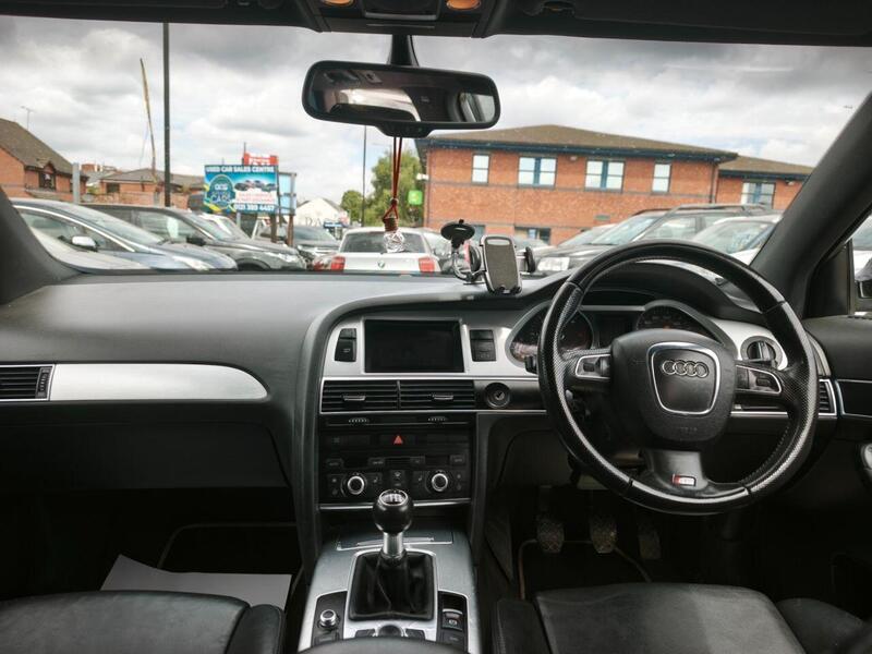 Audi A6 Avant view 6