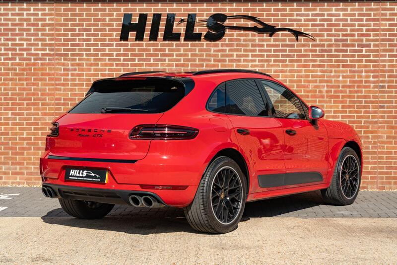 Porsche Macan view 4