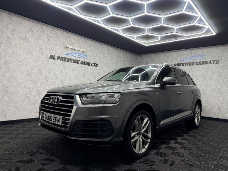 Audi Q7 main image