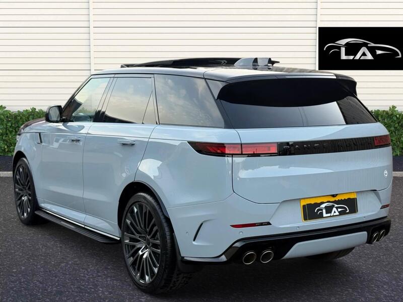 Land Rover Range Rover Sport view 5