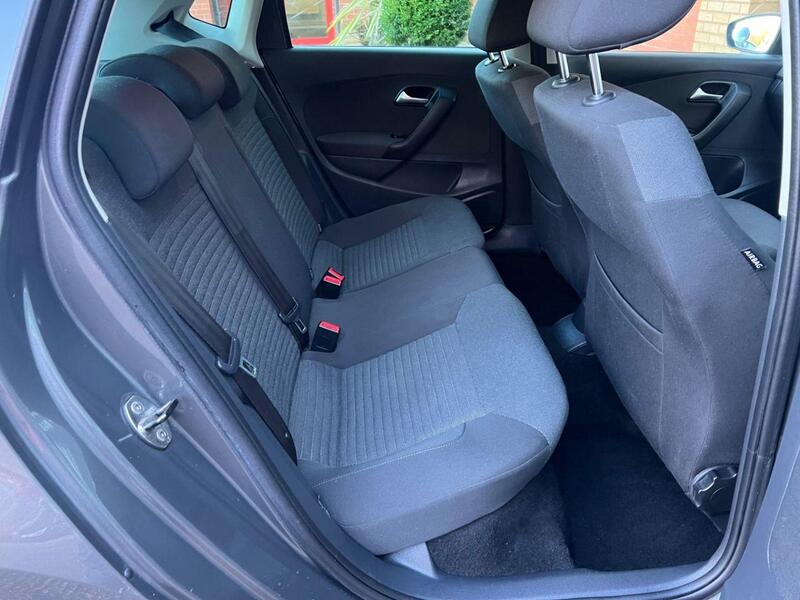 Volkswagen Polo view 10