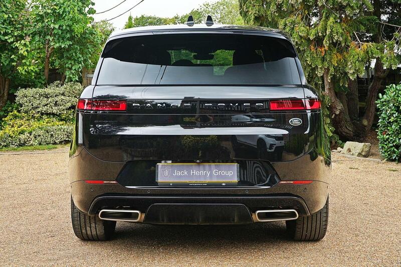 Land Rover Range Rover Sport view 4