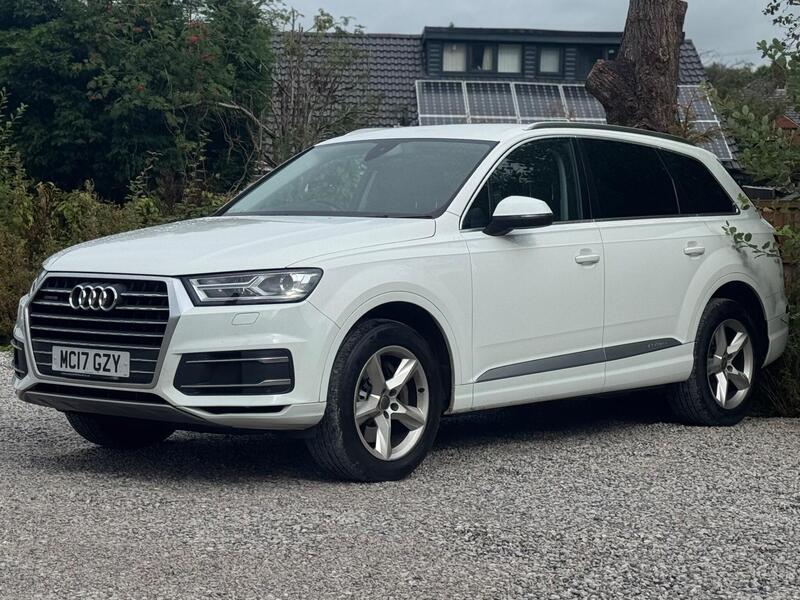 Audi Audi Q7 view 5