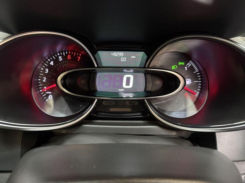 Renault Clio view 33