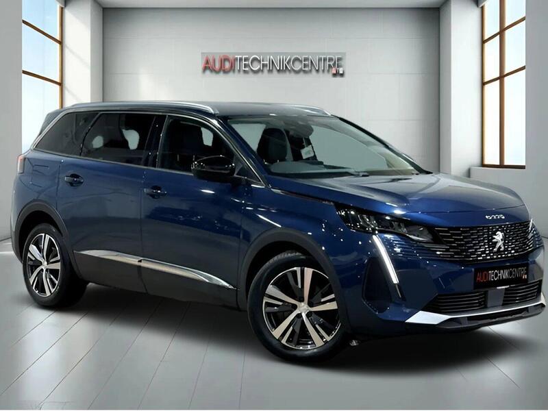 Peugeot 5008 main image