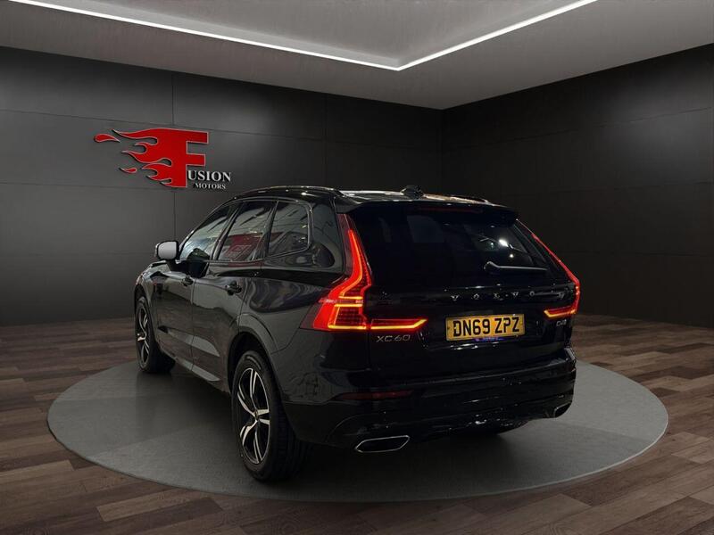 Volvo XC60 view 5