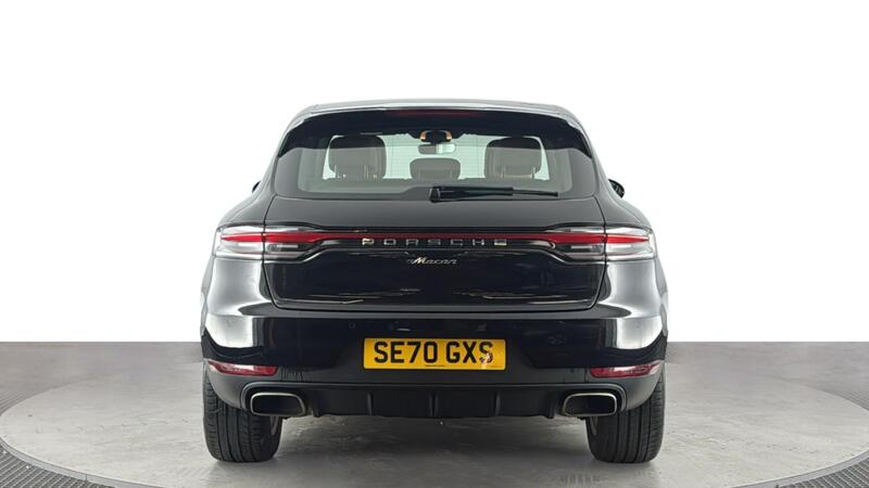 Porsche Macan view 5