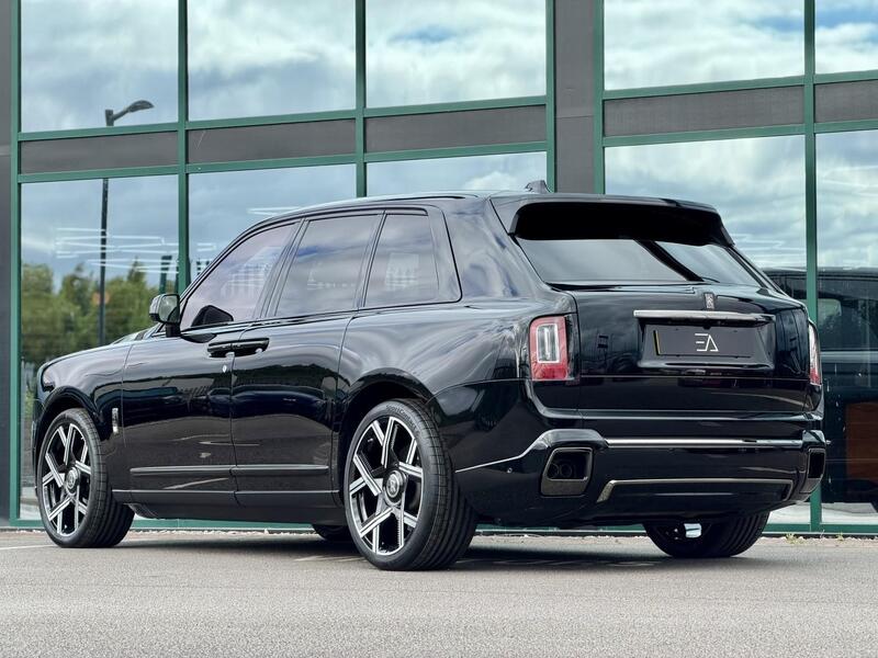 Rolls-Royce Cullinan view 2