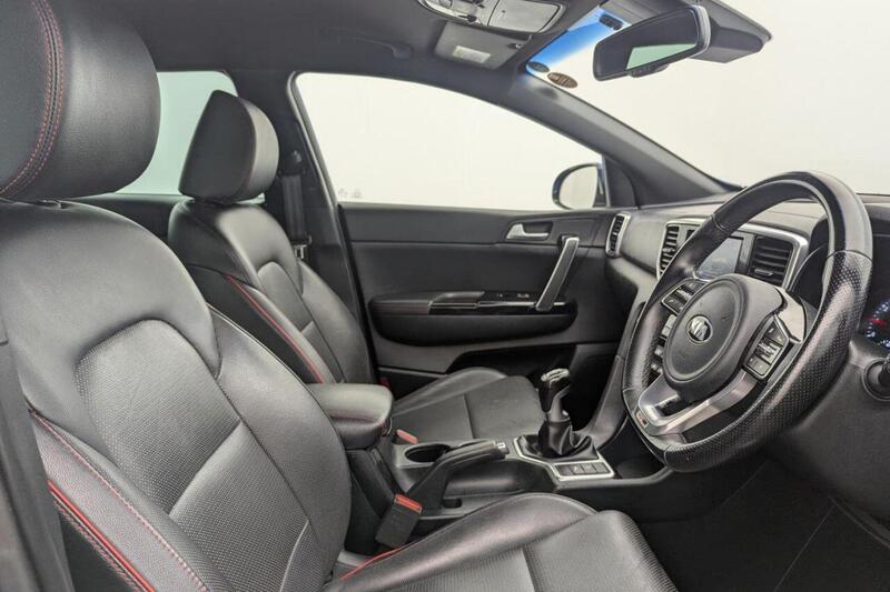 Kia Sportage view 3