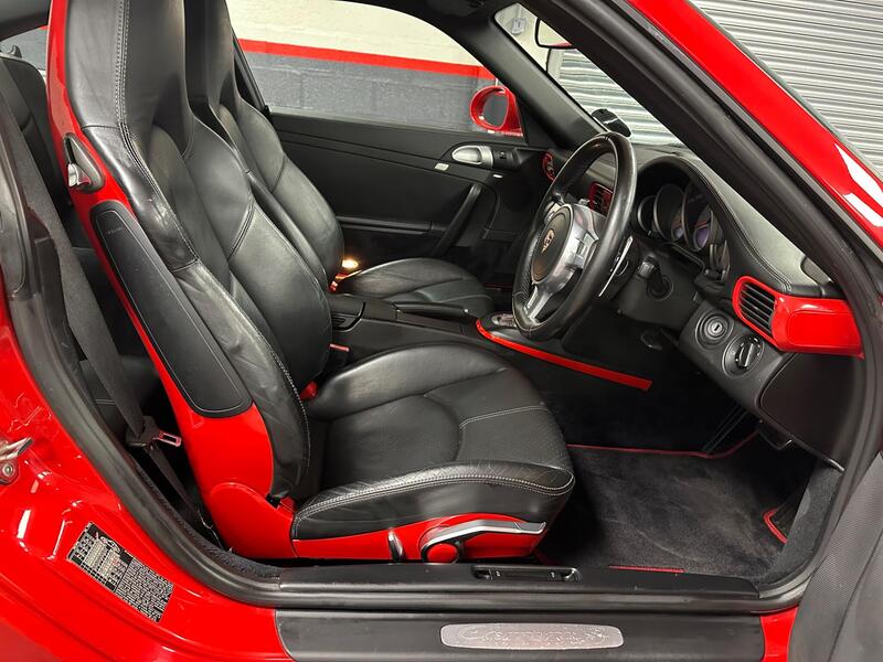 Porsche 911 view 3