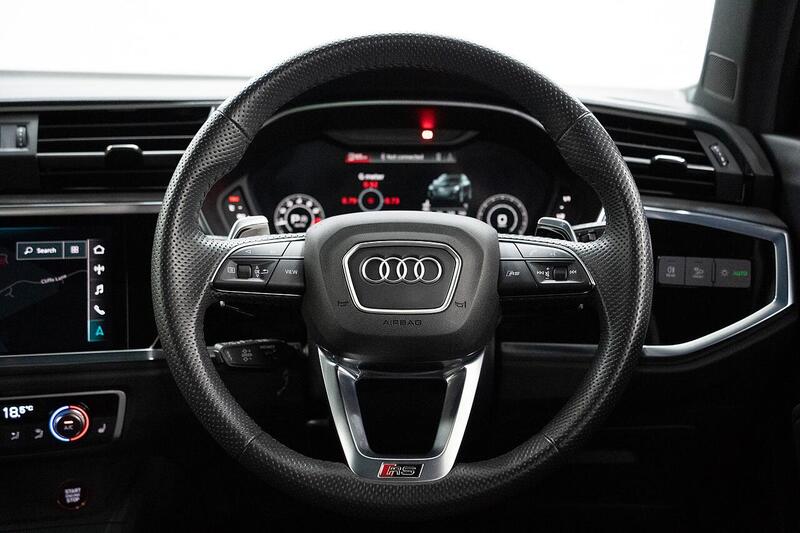 Audi RS Q3 view 6