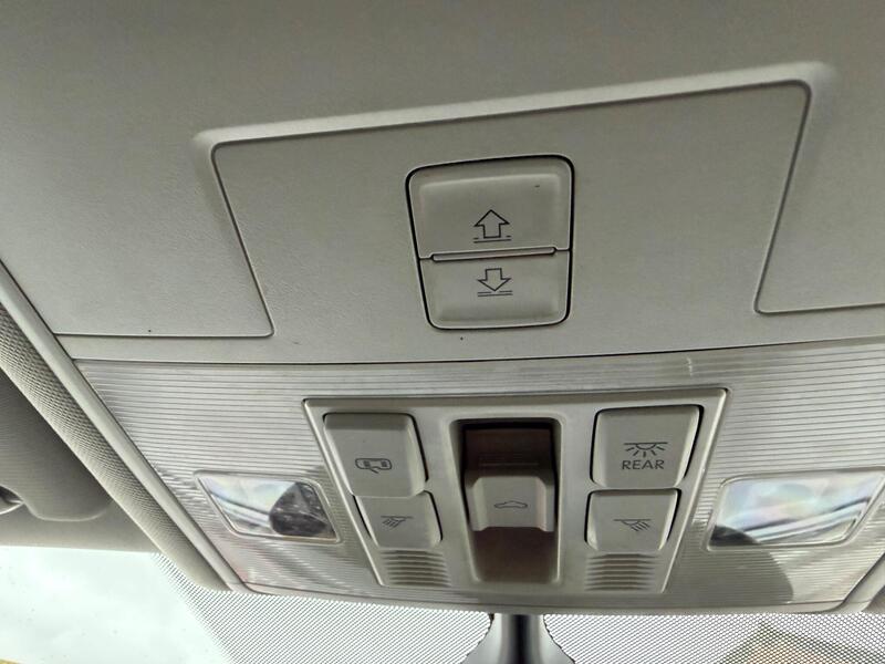 Volkswagen Touran view 7