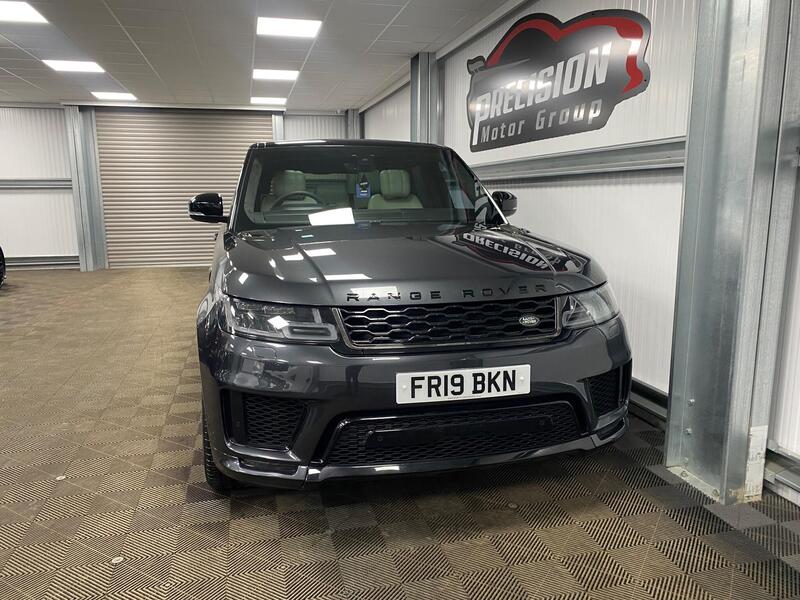Land Rover Range Rover view 3