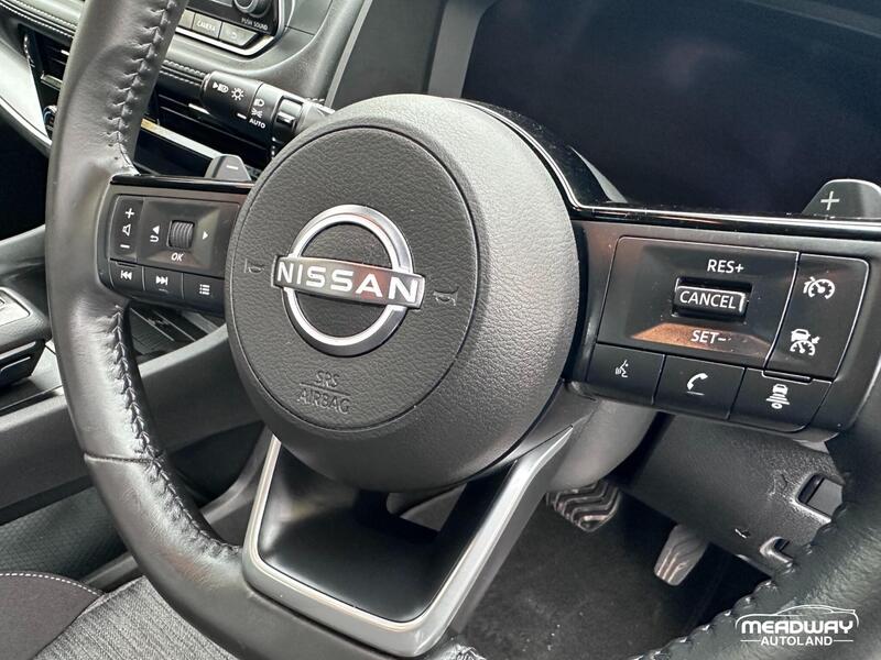 Nissan X-Trail view 4