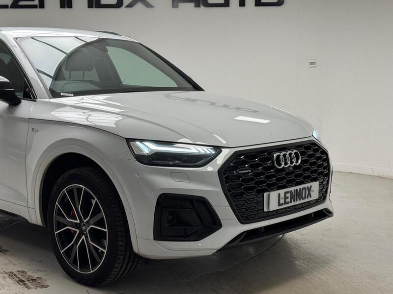 Audi Audi Q5 view 2