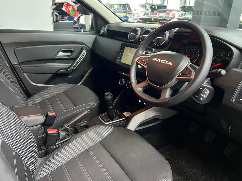 Dacia Duster view 2