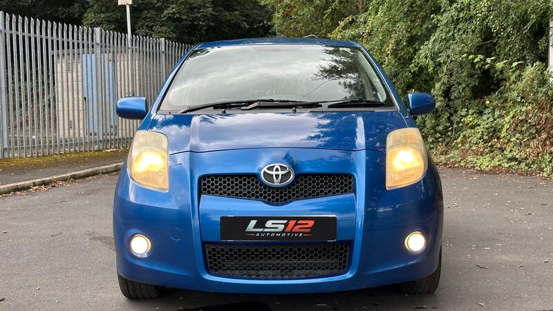 Toyota Yaris view 2