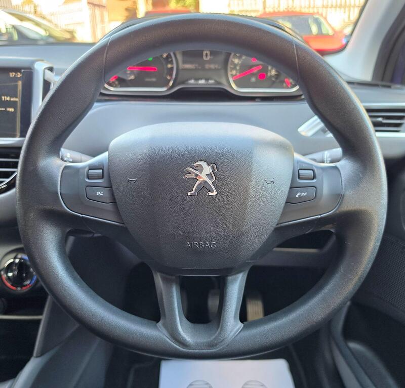 Peugeot 208 1.2 VTi Active Euro 5 3dr thumbnail 22