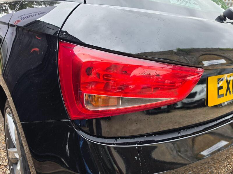 Audi A1 1.4 TFSI Sport Sportback Euro 5 (s/s) 5dr thumbnail 11