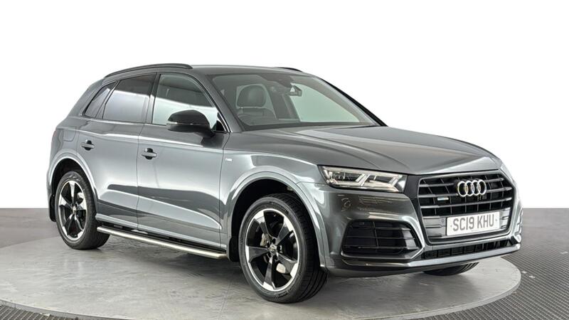 Audi Q5 view 2