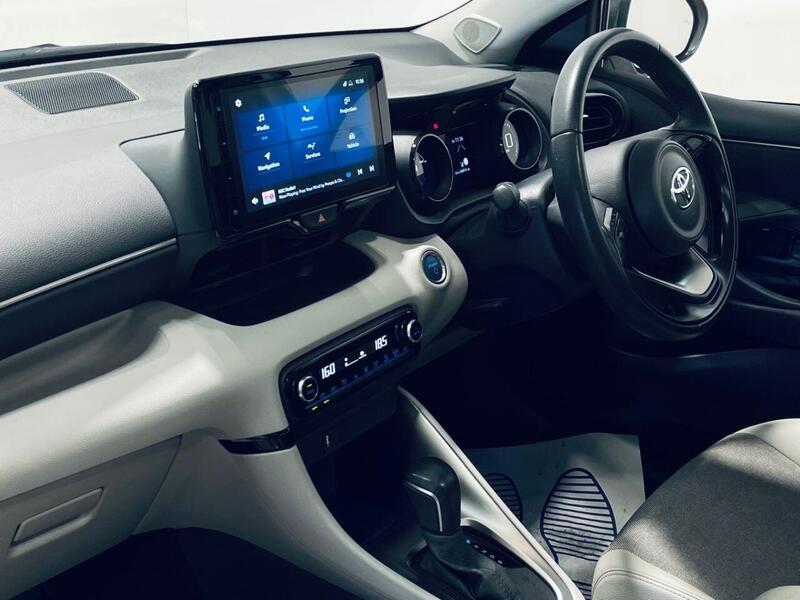Toyota Yaris view 6