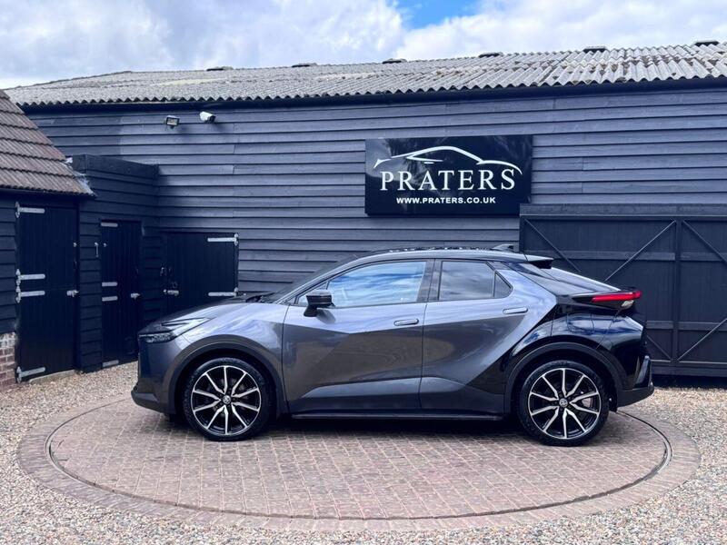 Toyota C-HR view 6
