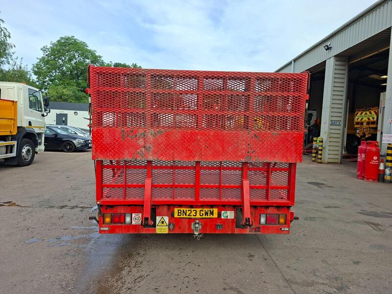 Isuzu N75 190  7.5T Beavertail