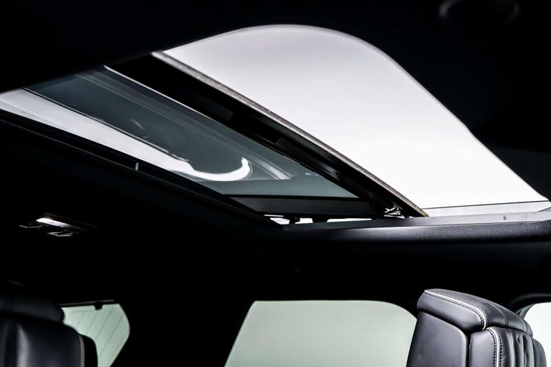 Land Rover Discovery 3 view 3