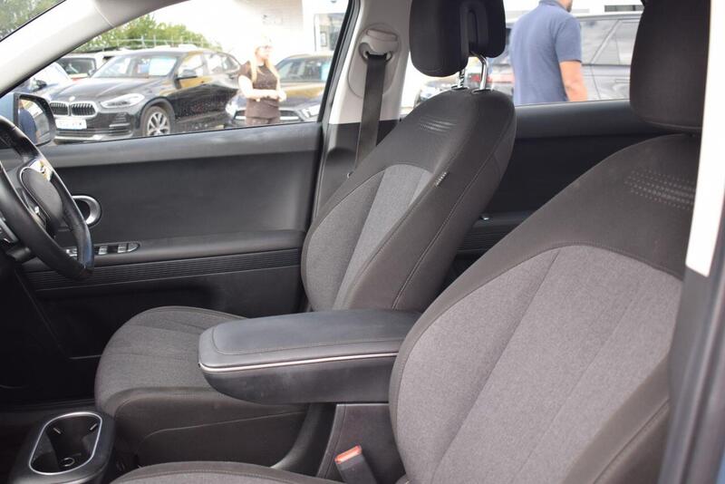 Hyundai Ioniq 5 view 7