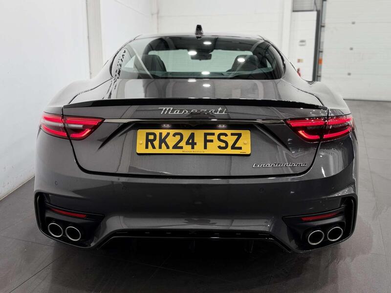Maserati Granturismo view 7