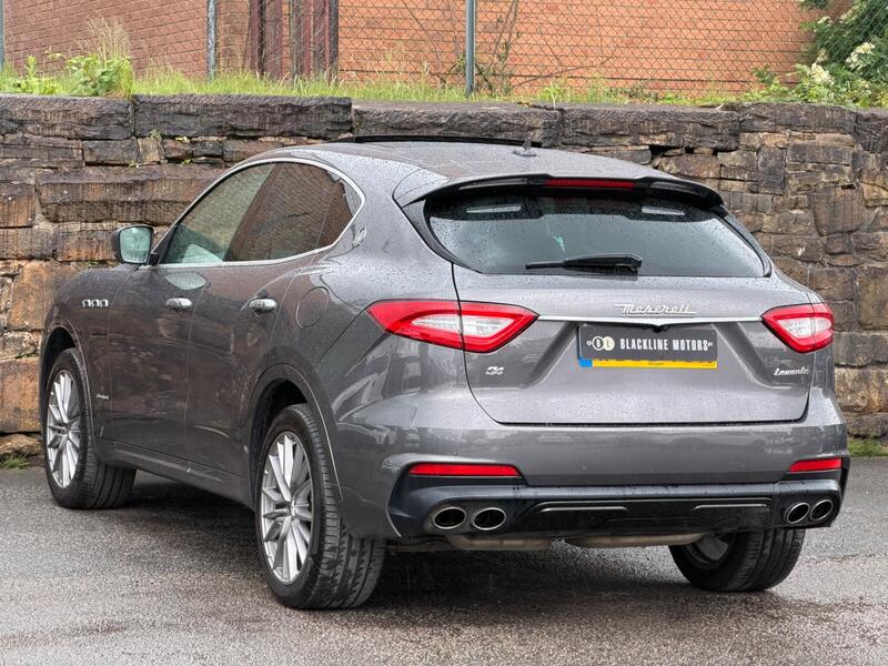 Maserati Levante view 5