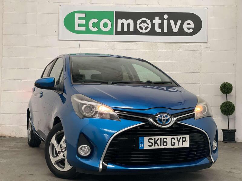 Toyota Yaris — photo 1