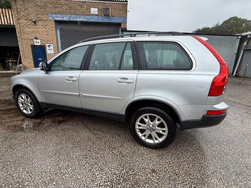 Volvo XC90 view 2