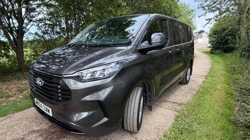 2024 Ford Transit Custom — photo 3