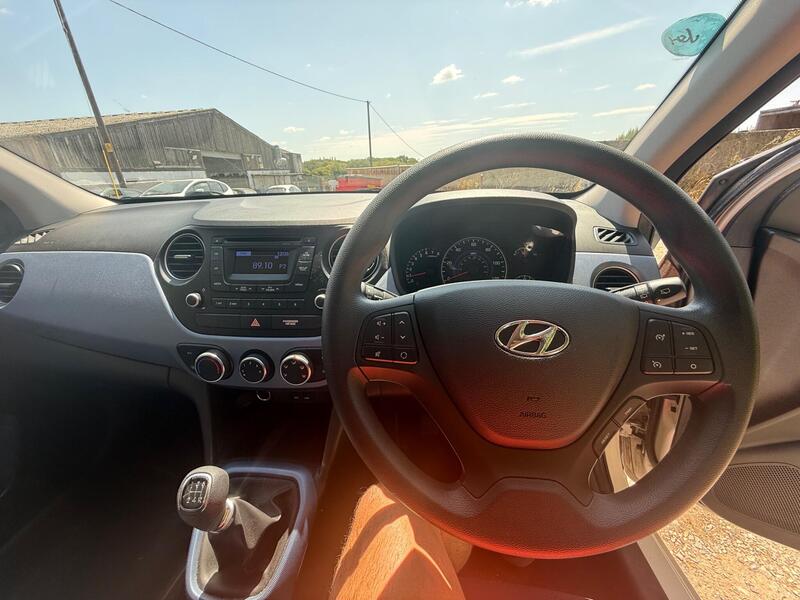 2014 Hyundai i10 — photo 15