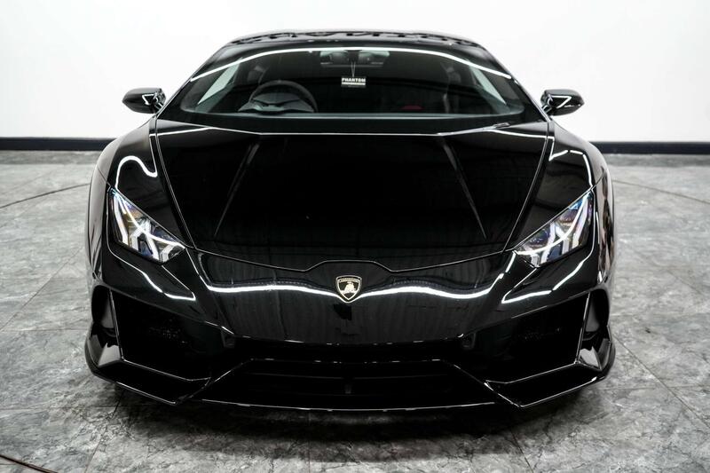 Lamborghini Huracan view 5