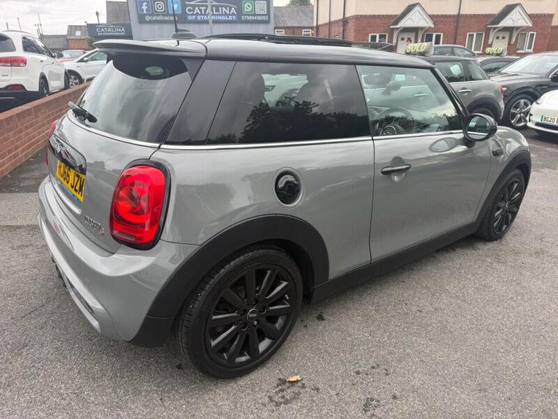Mini Cooper view 6