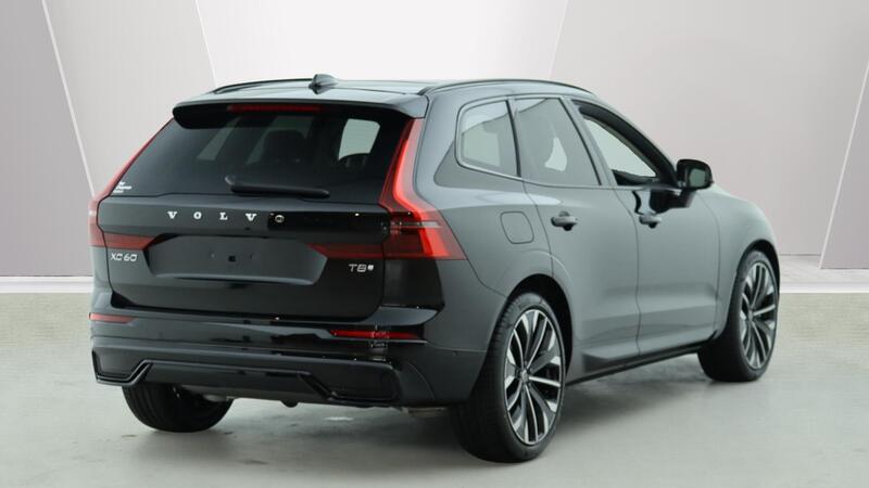 Volvo XC60 view 2