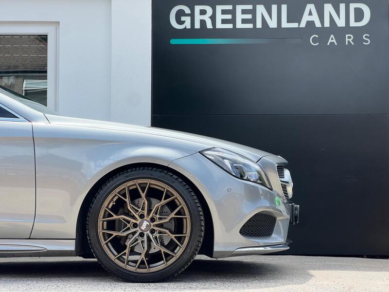 Mercedes-Benz Mercedes-Benz CLS view 6