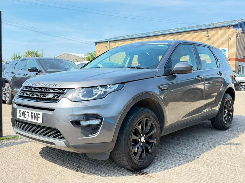 Land Rover Discovery Sport view 7