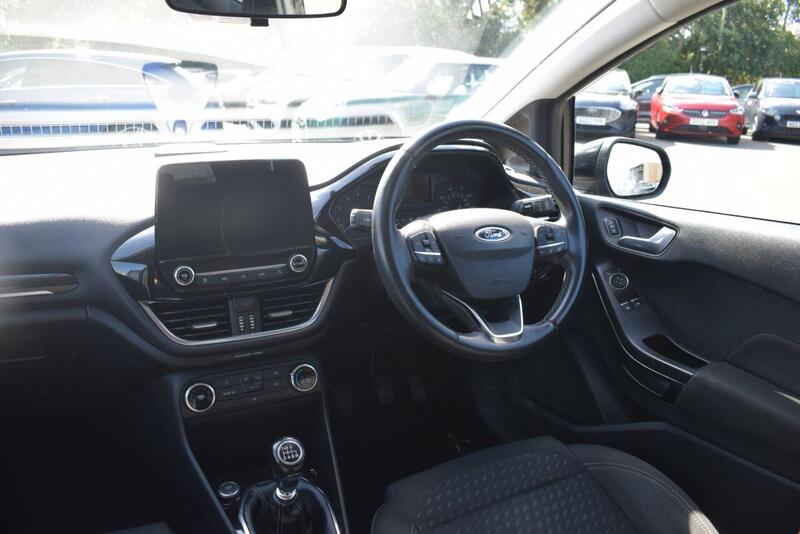 Ford Fiesta view 3