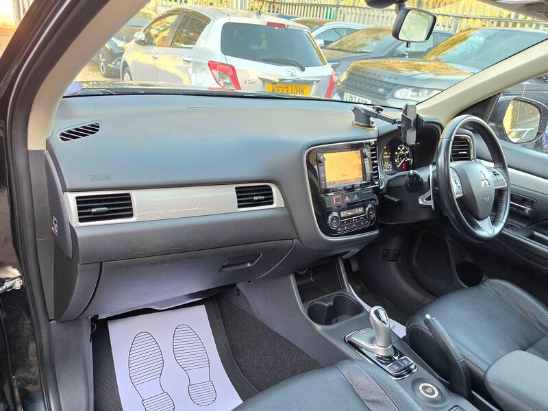 Mitsubishi Outlander 2.0h 12kWh GX4h CVT 4WD Euro 5 (s/s) 5dr thumbnail 27
