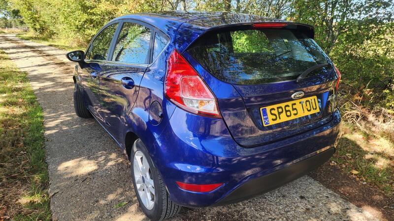 2015 Ford Fiesta — photo 8
