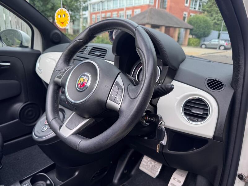 Abarth 500C view 25